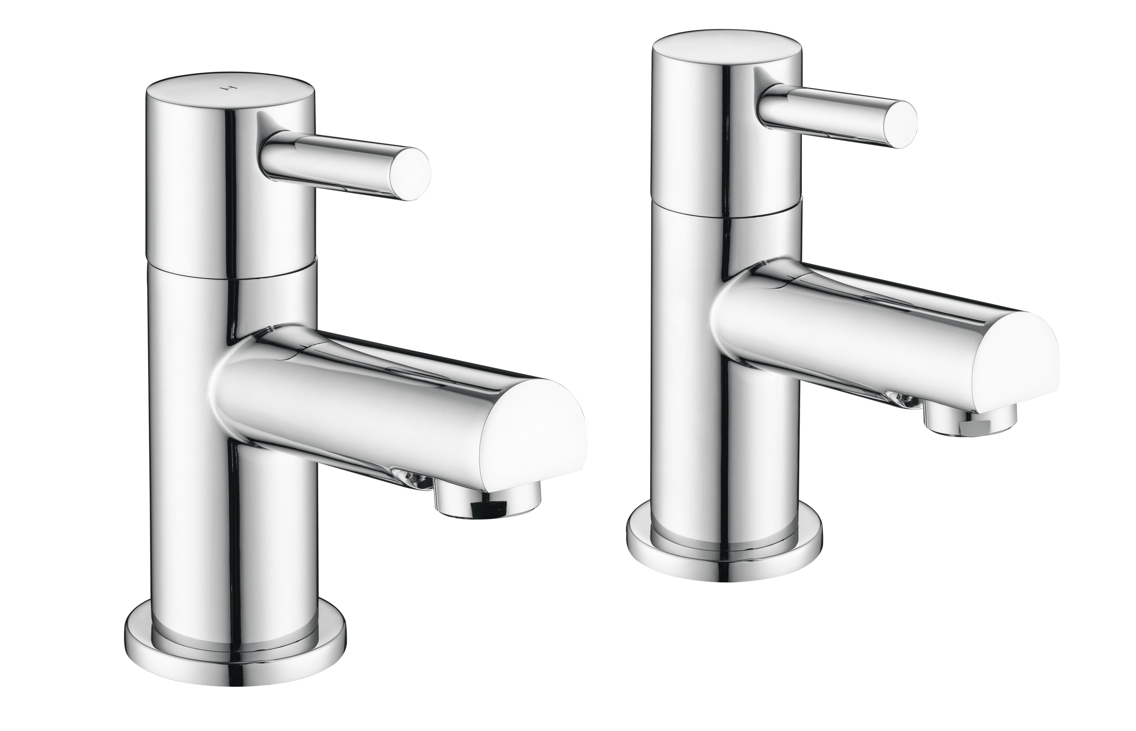 Front view of Flex Bath Pillar Taps with 2 Tap Holes in Chrome – classic twin-tap bath fittings